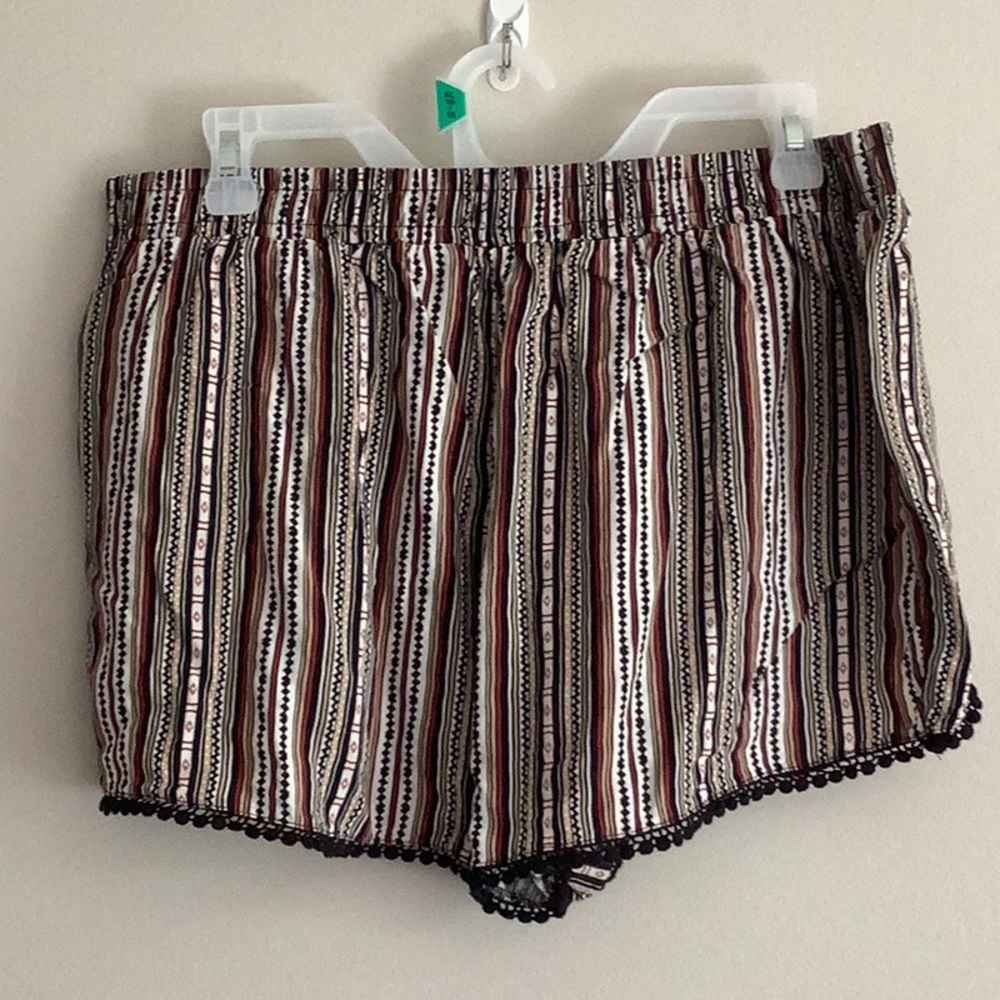 Patterned Soft Shorts - Picture 2 of 4
